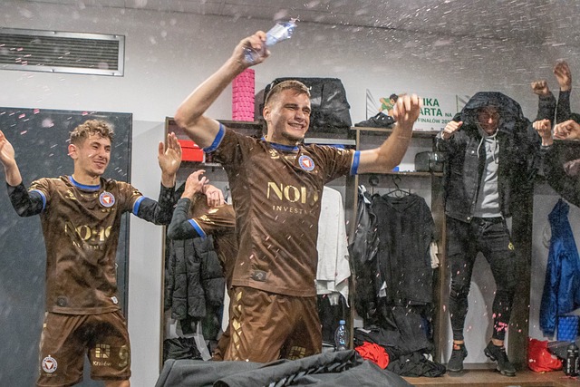 更是一场对 更是一场对