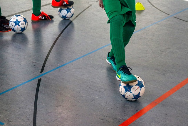 爱德华兹在比赛结束后对约基奇的61分三双盛赞.